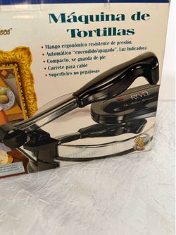Revel The Modern Masterpiece Tortilla Maker CTM 660 120V - 60Hz 850W Non Stick Surfaces working