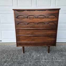 Vintage Mid-Century Chest Of Drawers / Tall Dresser 