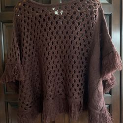 NWT Charlotte Russe Women’s L/XL Poncho Shawl Sweater