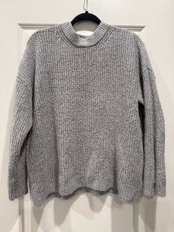 American Eagle Gray Knit Crewneck Sweater M