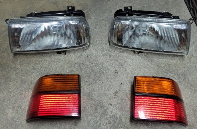 1993-99 VOLKSWAGEN JETTA HEADLIGHTS/TAILLIGHTS 
