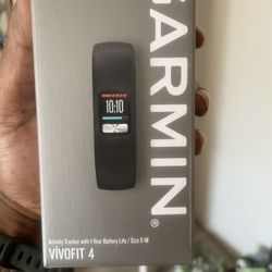 Garmin VivoFit 4