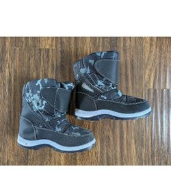 EUC Worn Once Size US 6 (Big Kid) Gray Rain Snow Boots Booties Warm