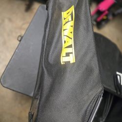 New Dewalt Mower Grass Bag And Frame 21.5in 20V MAX  DCMWSP244 AGR $20