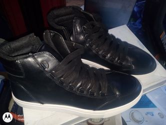 Steve Madden /Black High-Top Sneakers with Side Zipper