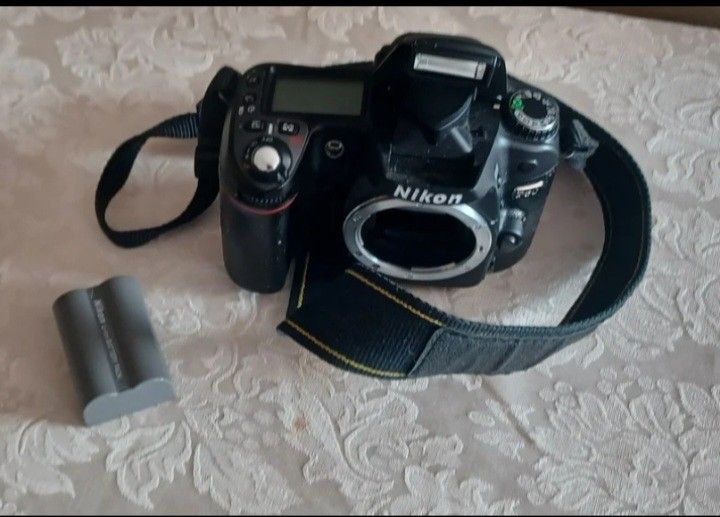Nikon D80 Digital SLR Body Only Camera Black UNTESTED W/ BATTERY