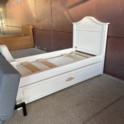 Twin Bed With Trundle 