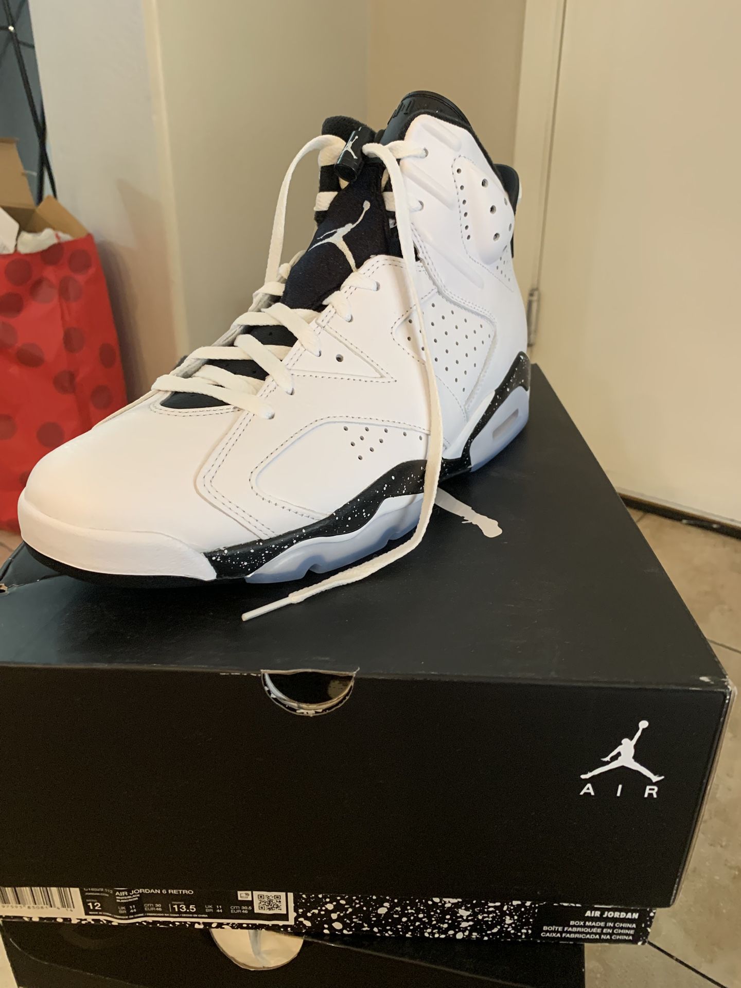 Air Jordan 6 Retro NEW