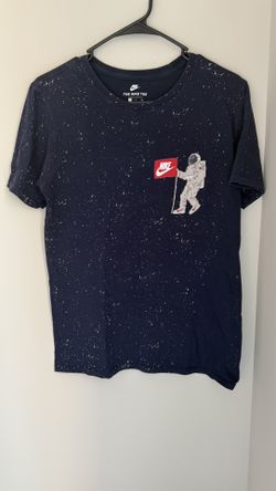 Nike T-shirt