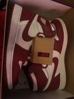 Air Jordan 1’s retro high OG GS size 7