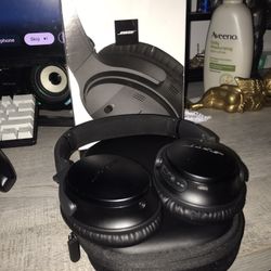 BOSE HEADPHONES 