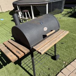Charbroil Smoker