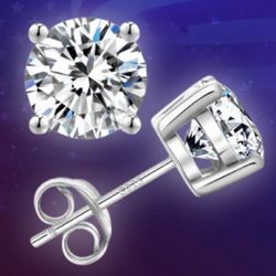 USA MOISSANITE EARRINGS *PASSES DIAMOND TESTER*
