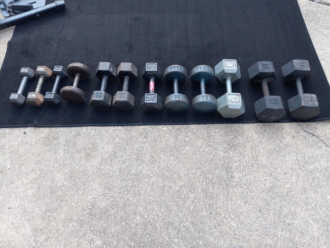 Nice 288LBS Dumbell Set Delivery Available 