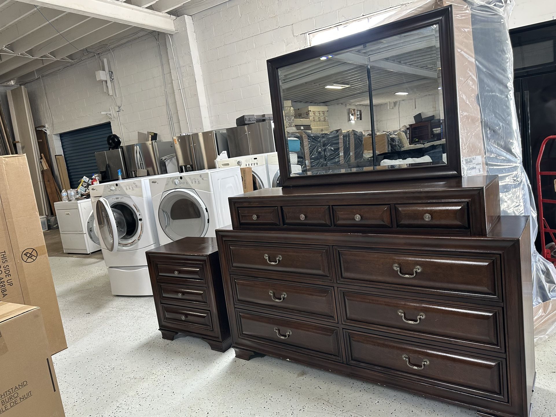 Dresser And Mirror,Nightstand πwe can deliver π