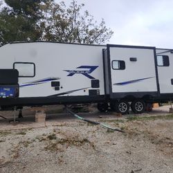 Toy Hauler - 33'10"   2023 Forest River "Rogue"