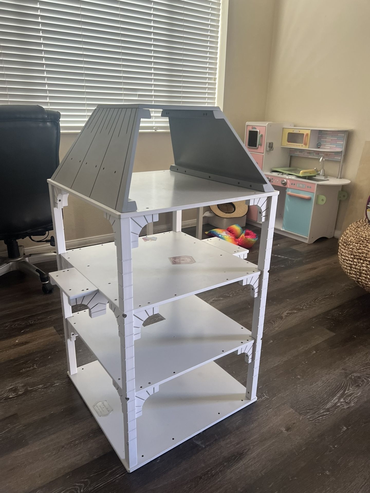 Parisian Dollhouse By Monique Lhuillier!