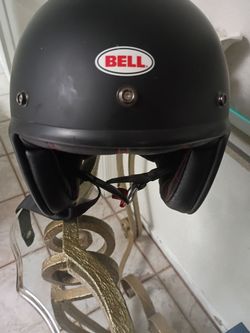 Motorcycle helmet bell