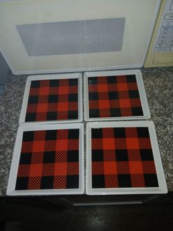 Snack Plates, 5 1/2" Set Of 4 Plates Bread, Fruit, Snacks