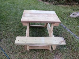 Picnic  Table