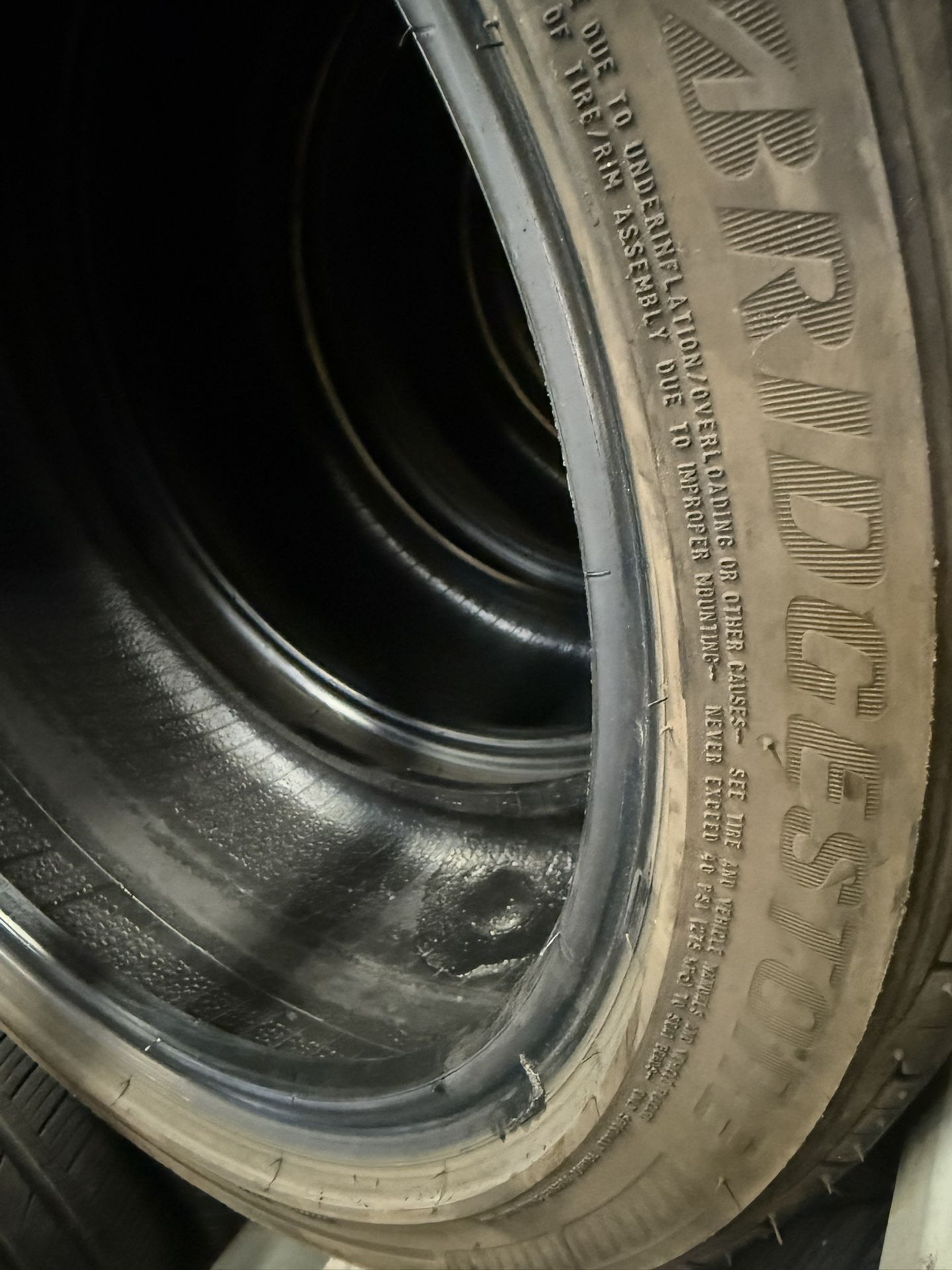 Set Tires 235/40/19 Bridgestone Turanza $350