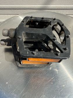 Mountain bike pedals