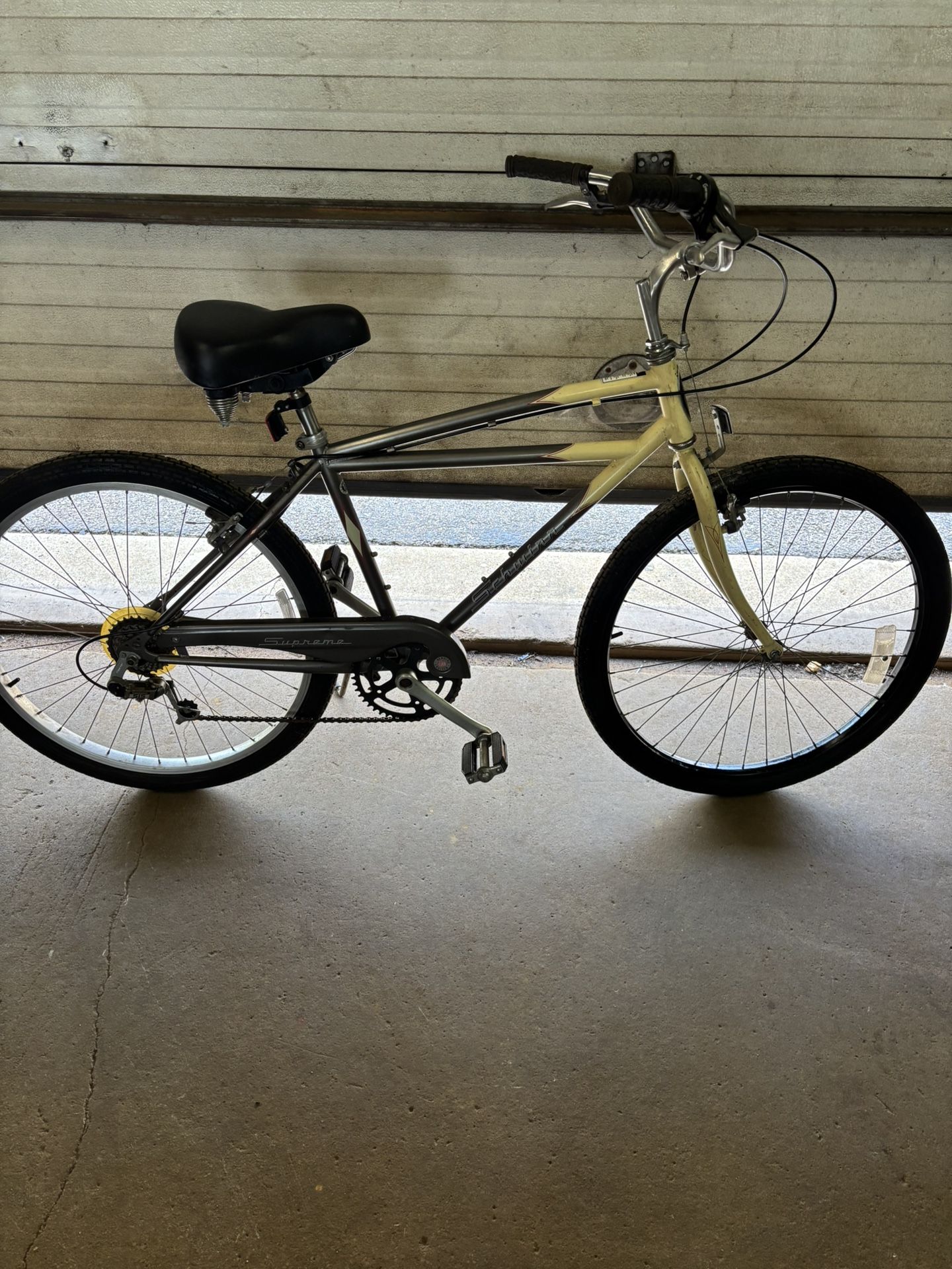 26” Schwinn Supreme Beach Cruiser