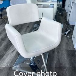 Hairstylist Chairs 