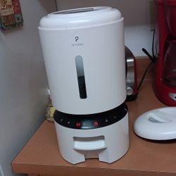 Automatic Cat Feeder