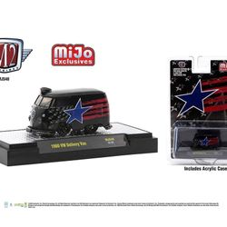 M2 Machines 1:64 1960 Volkswagen Delivery Stars and Stripes – Auto-Thentics 