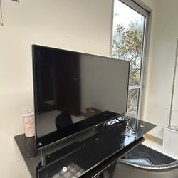 Phillips Roku 6000 series LED LCD TV 40 Inch