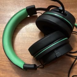 Gaming, headphones
