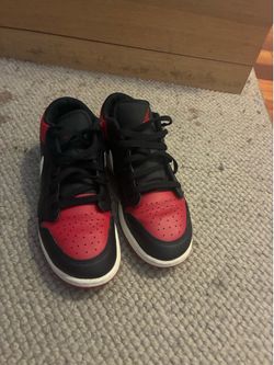 please buy red dunks 5’5