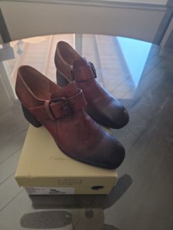 L'ARTISTE SHOES