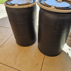 55 Gallon Plastic Drums 