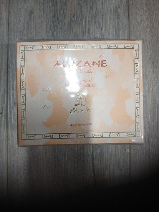 Alezane Womens