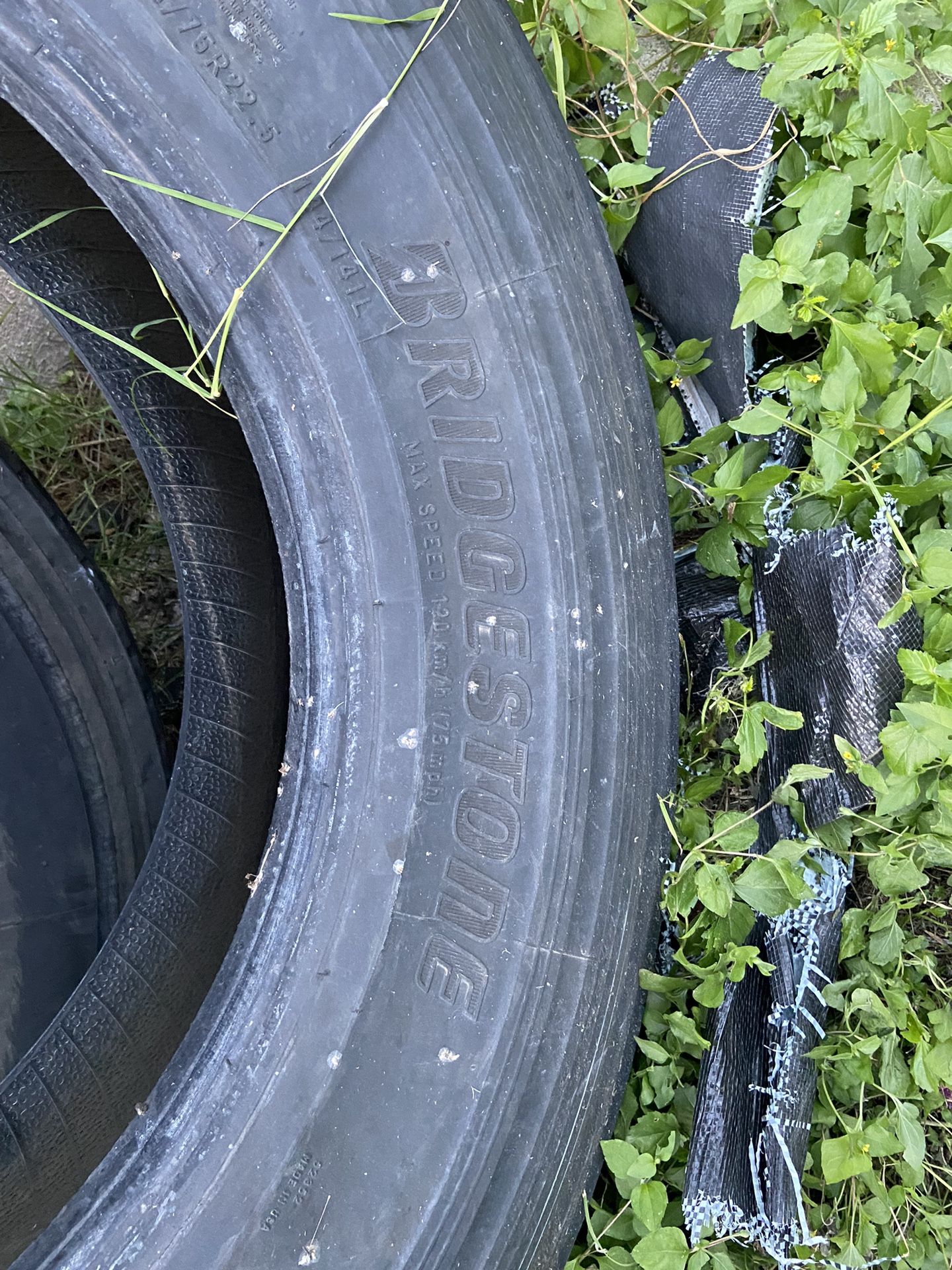 Semi Truck Tire 