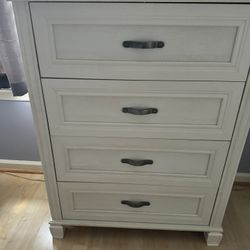 Bedroom Dresser And nightstand 