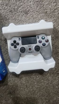 Playstation 4 20th anniversary Controller