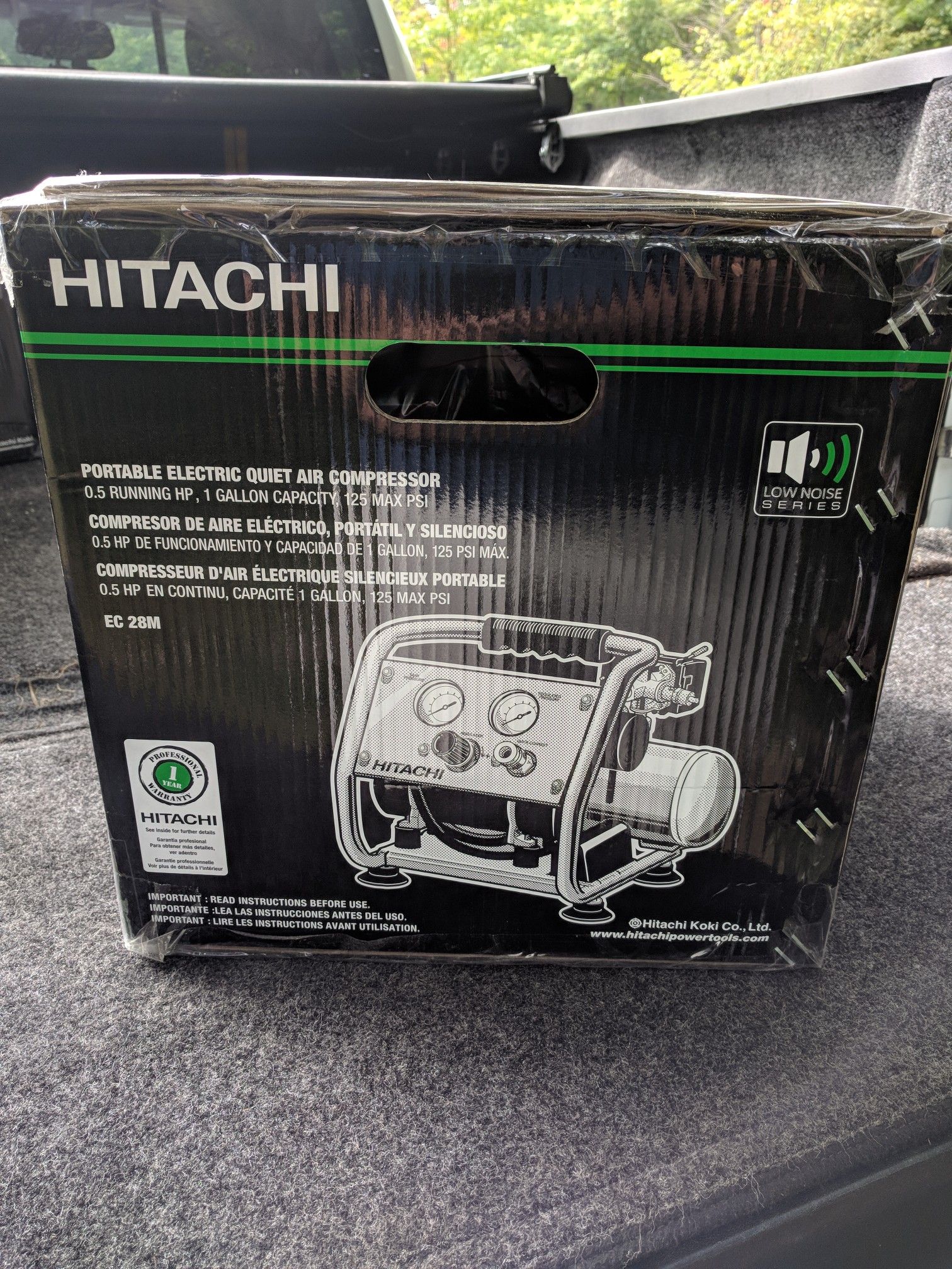 Hitachi EC28m Ultra Quiet 1 gallon air compressor