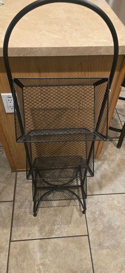 Black metal mesh 3-tier basket stand