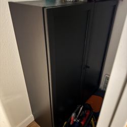Storage cabinet