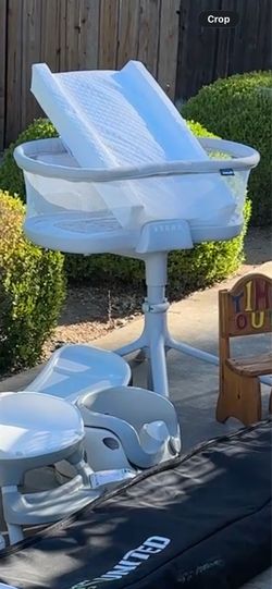 Baby bedside bassinet