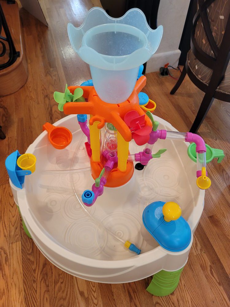 Kids water toy.