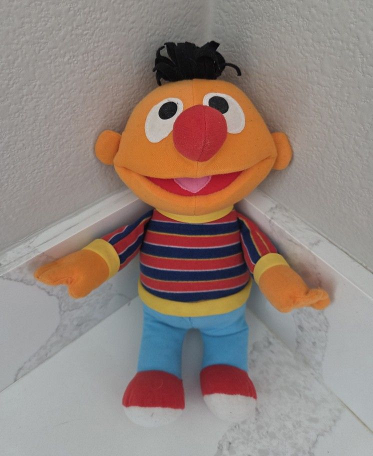Sesame Street Earnie 12" Plush Fisher Price Mattel 2003