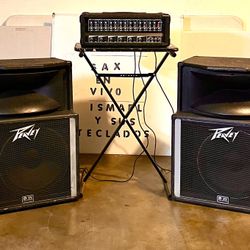par de BOCINAS PEAVEY SP2 con Power Mixer 