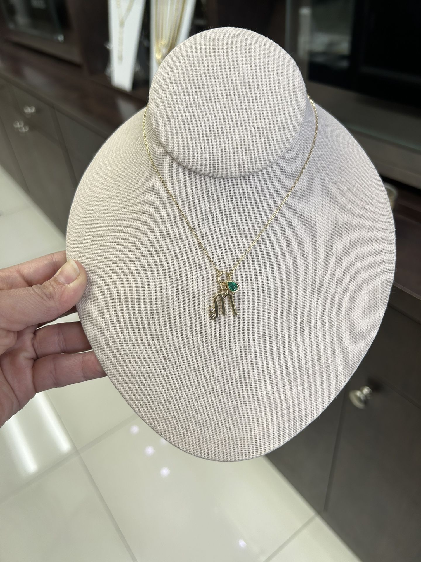 Necklace Yellow Gold 18k. Scorpio