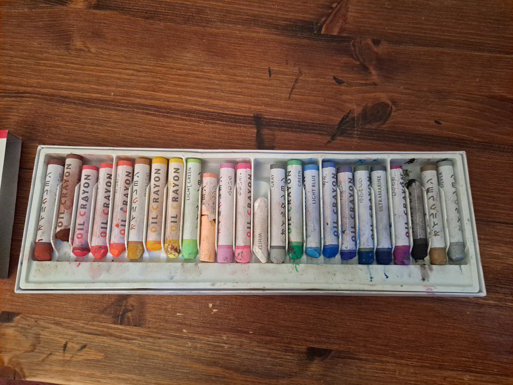 Crayola Oil Pastels for Sale in Downey, CA - OfferUp