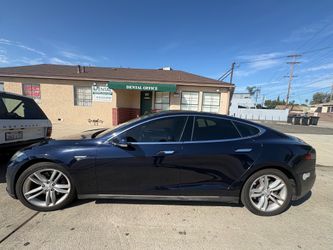 2014 Tesla Model S 85