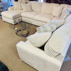 Stunning Cozy Sectional! 